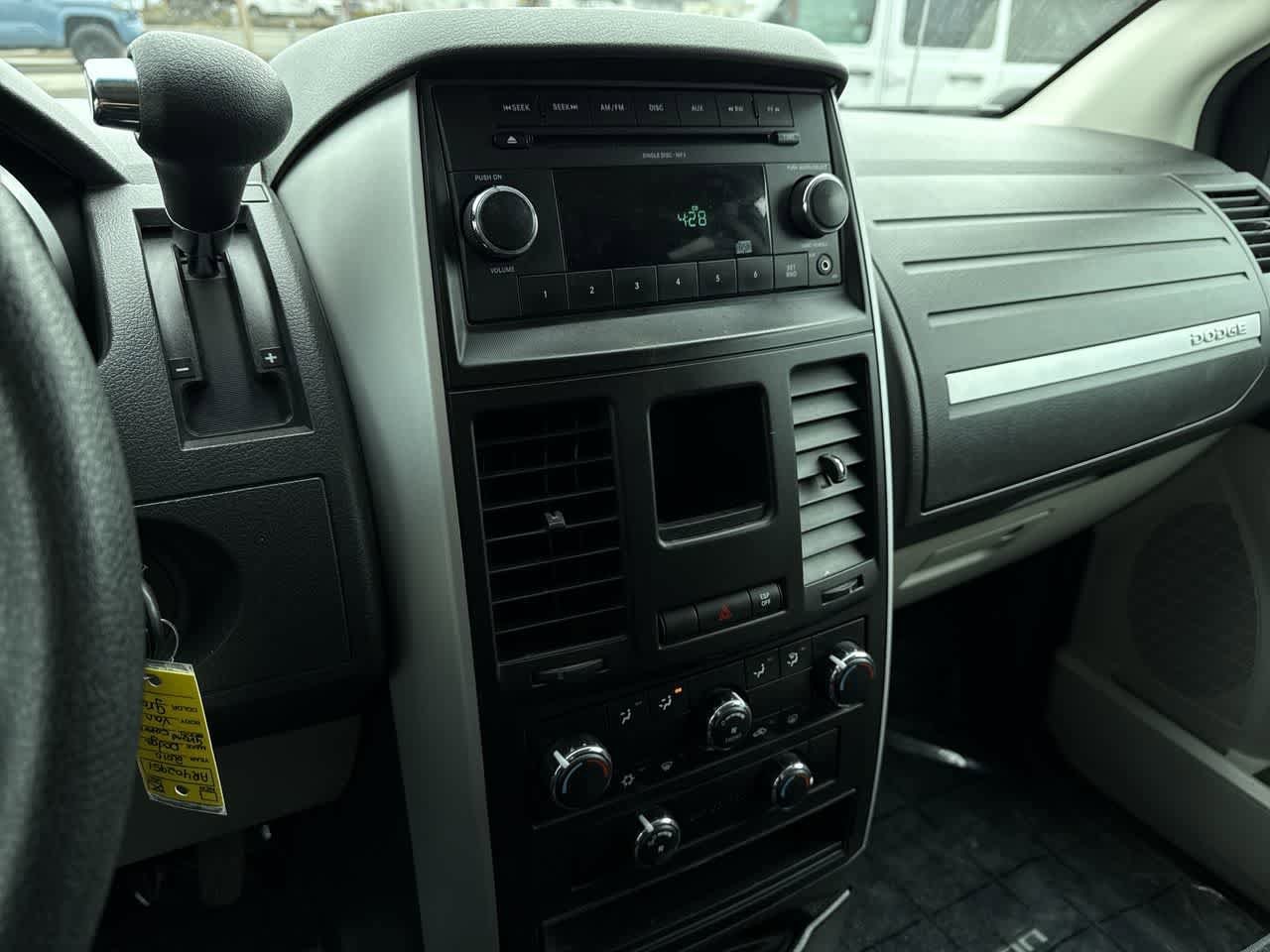 Thumbnail: 2010 Dodge Grand Caravan - 19