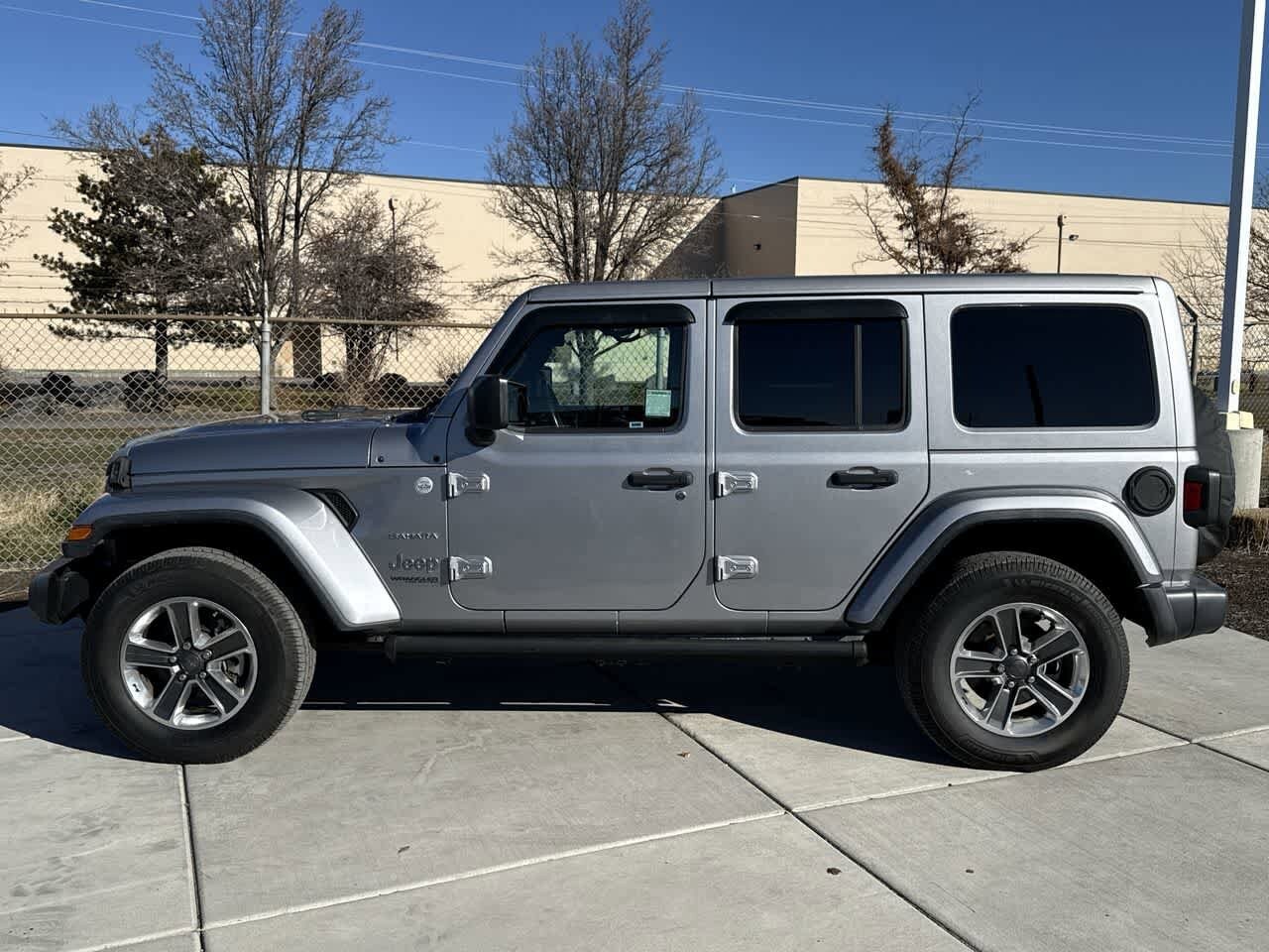 2018 Jeep Wrangler Unlimited Sahara photo 2