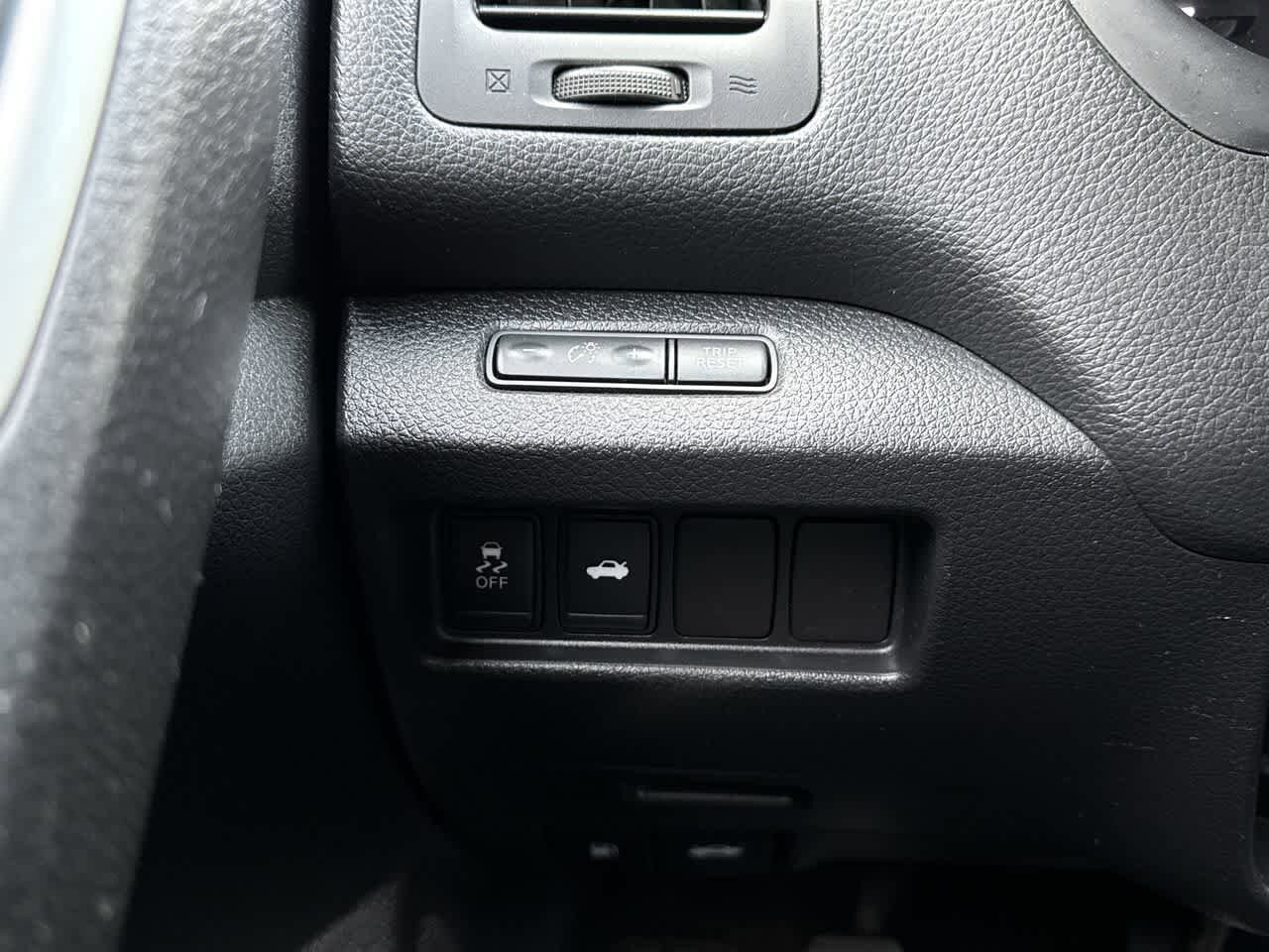 Thumbnail: 2015 Nissan Altima - 20