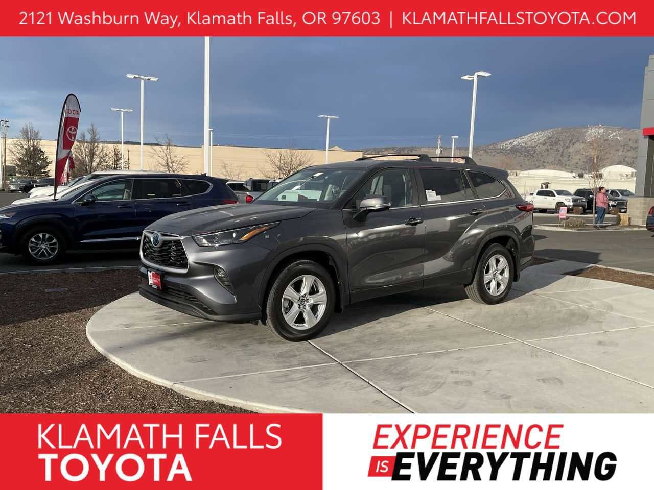 Thumbnail: 2023 Toyota Highlander - 1