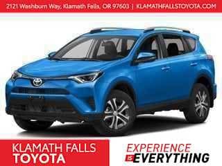 2017 Toyota RAV4 LE's photo