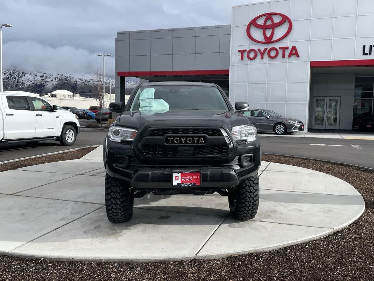 Thumbnail: 2023 Toyota Tacoma - 3
