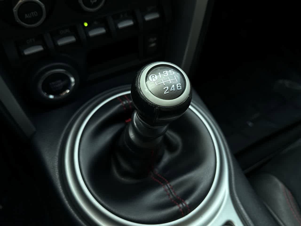 Thumbnail: 2015 Subaru BRZ - 18