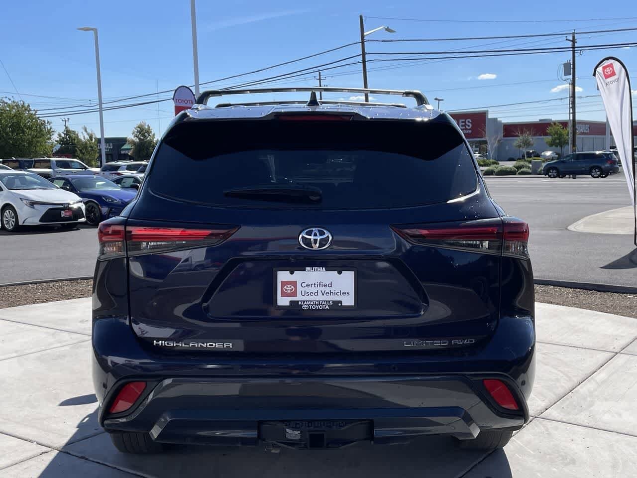 2024 Toyota Highlander Limited photo 3