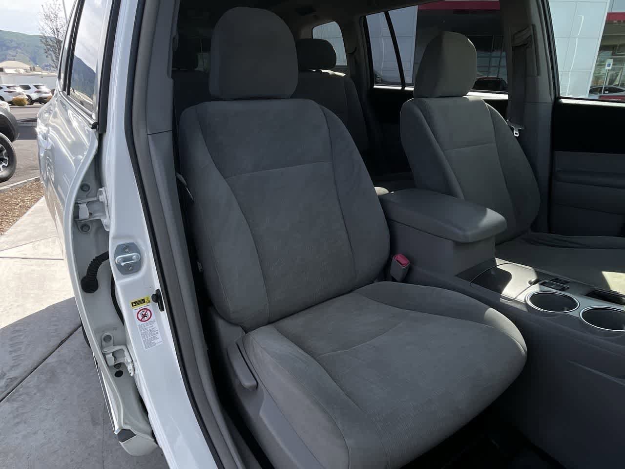 Thumbnail: 2012 Toyota Highlander - 15