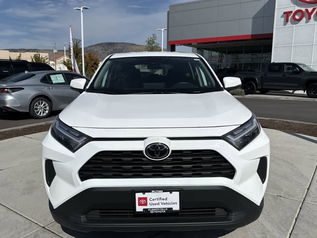 2024 Toyota RAV4 LE photo 2