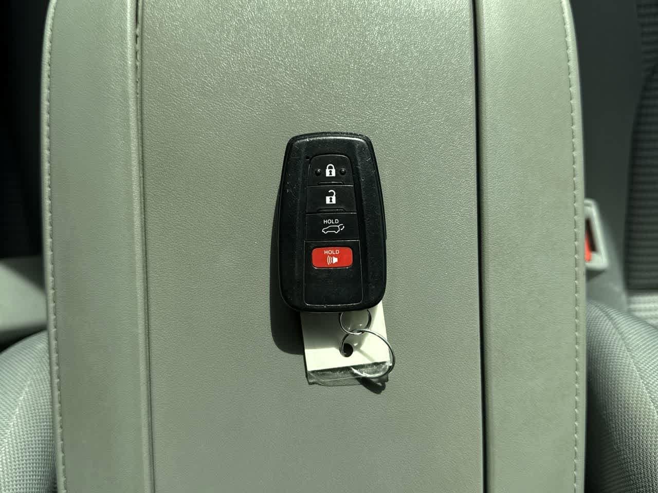 Thumbnail: 2021 Toyota Highlander - 24