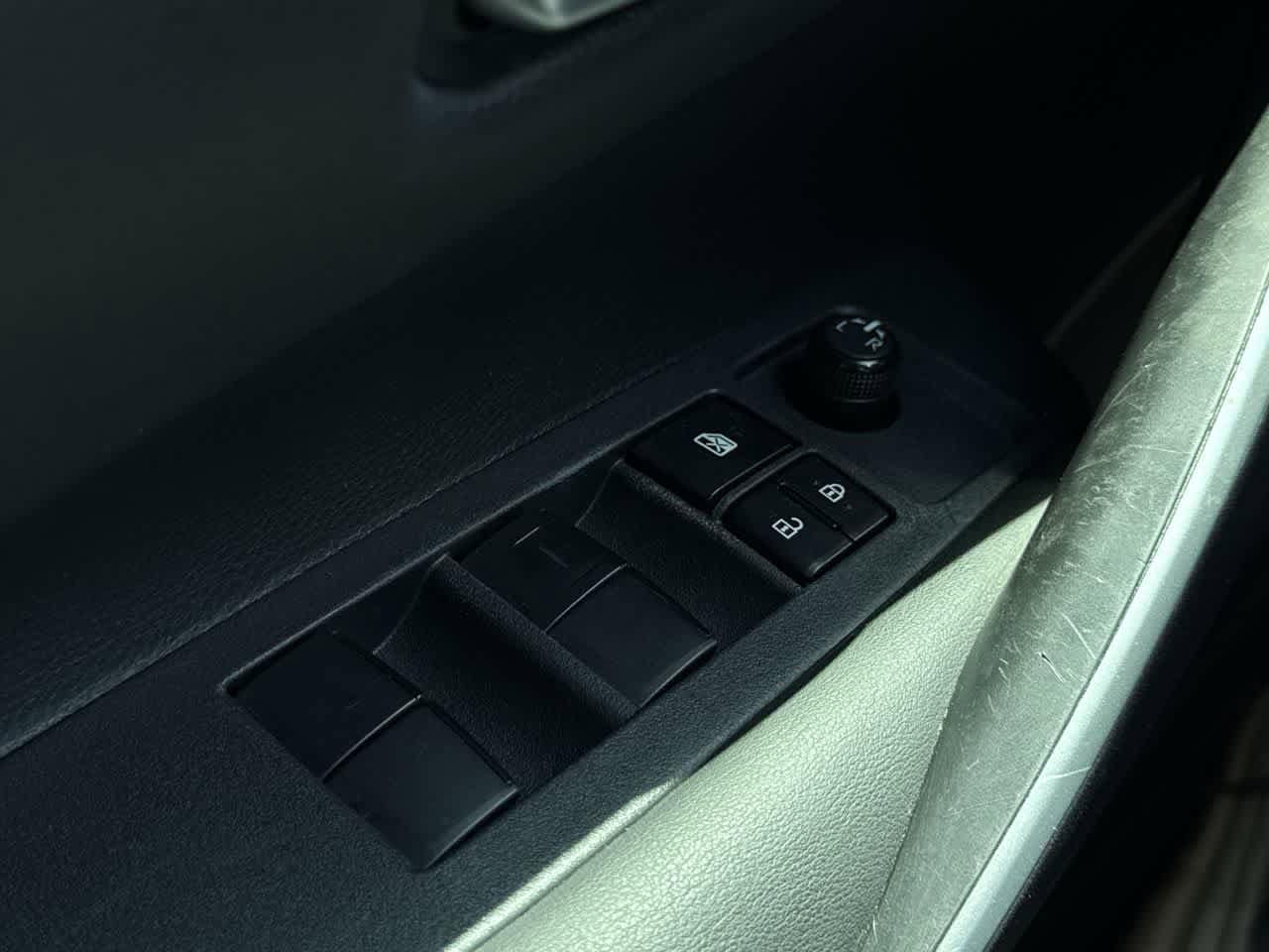 2023 Toyota Corolla SE - Photo 22