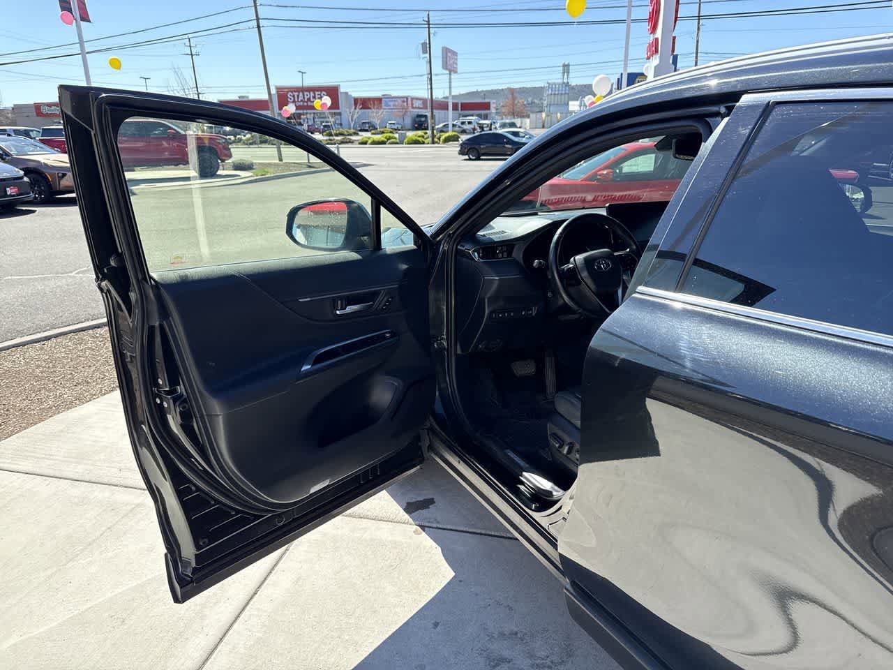 Thumbnail: 2021 Toyota Venza - 11