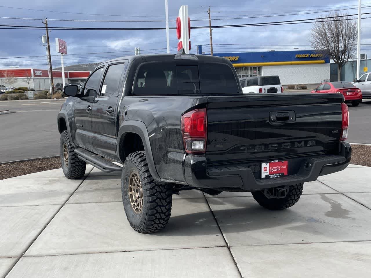 Thumbnail: 2023 Toyota Tacoma - 5