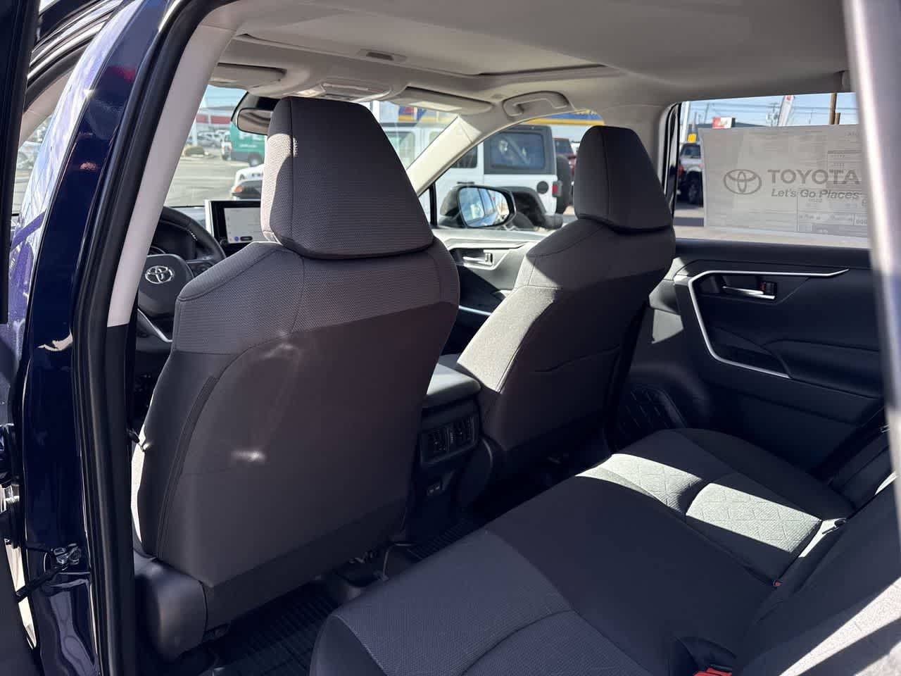 Thumbnail: 2025 Toyota RAV4 - 13