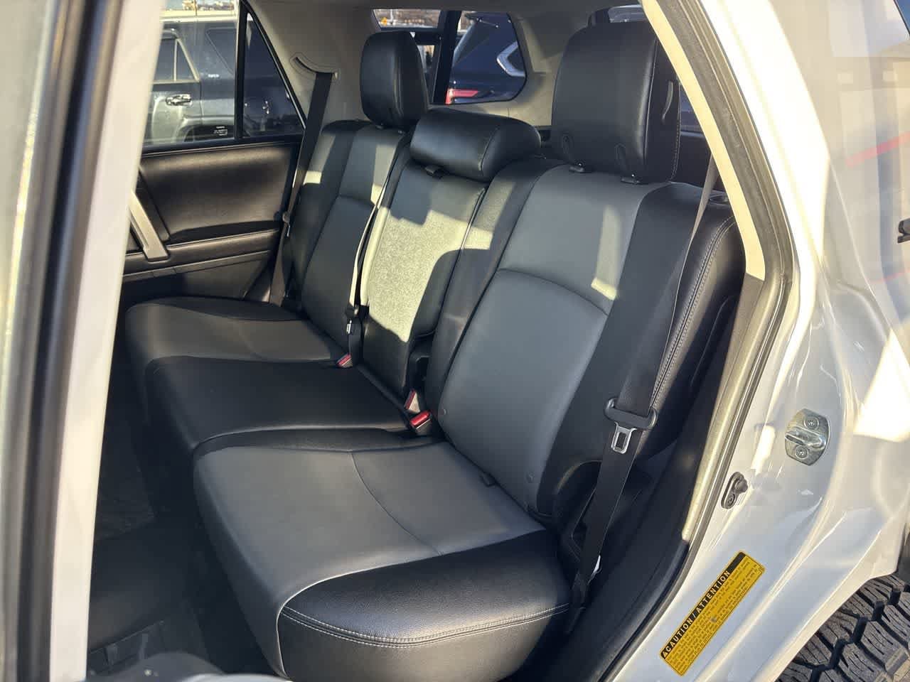 Thumbnail: 2016 Toyota 4Runner - 12