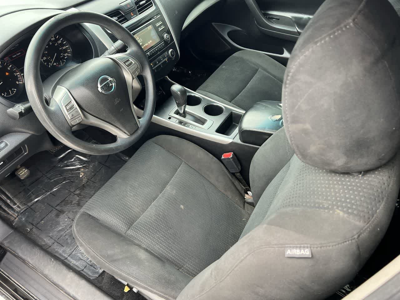 Thumbnail: 2015 Nissan Altima - 10