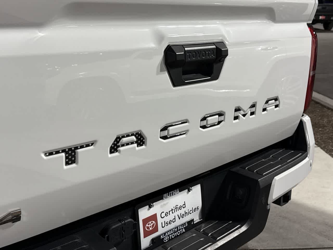 Thumbnail: 2024 Toyota Tacoma - 9