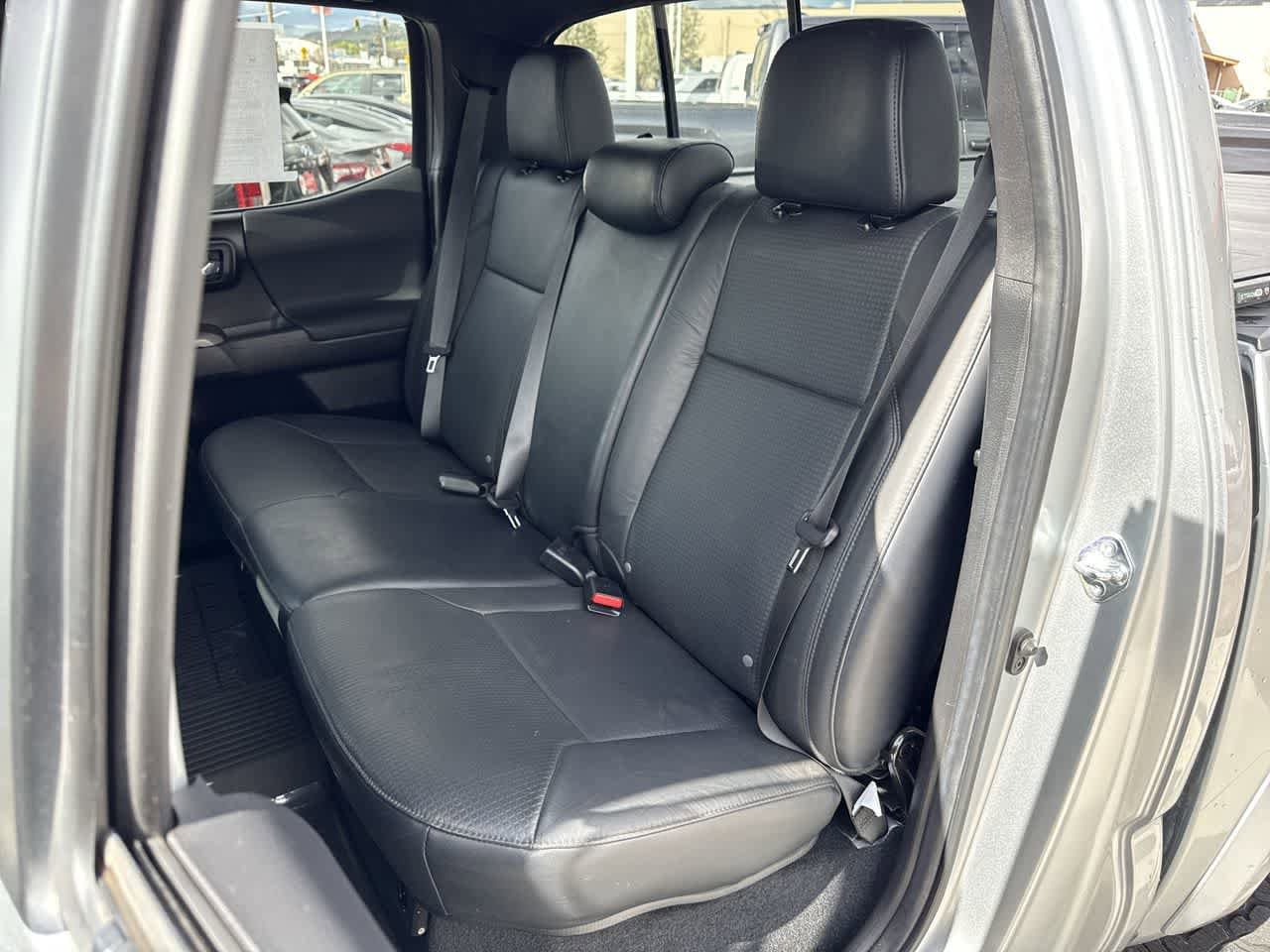 Thumbnail: 2022 Toyota Tacoma - 12