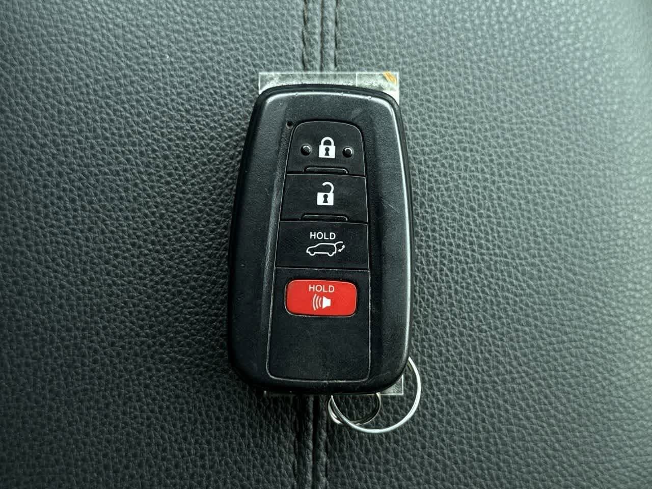 Thumbnail: 2019 Toyota RAV4 - 23