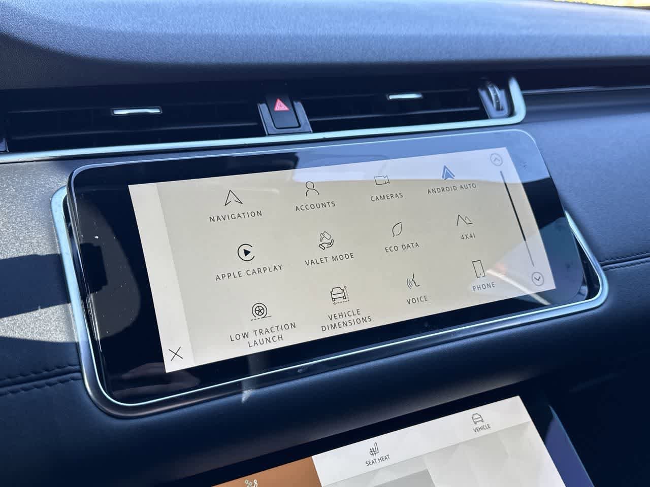 Thumbnail: 2021 Land Rover Range Rover Evoque - 18