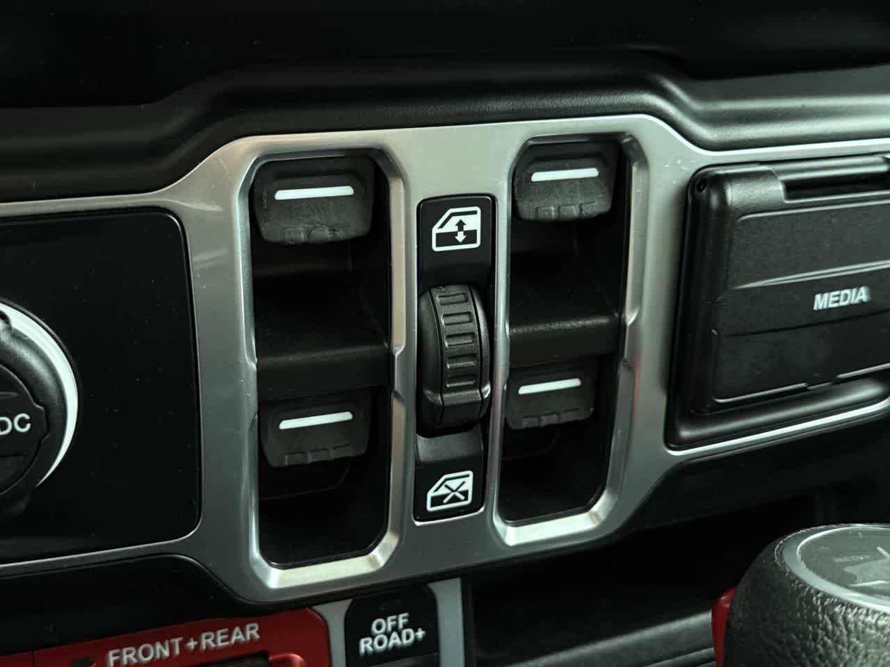 Thumbnail: 2023 Jeep Wrangler - 22