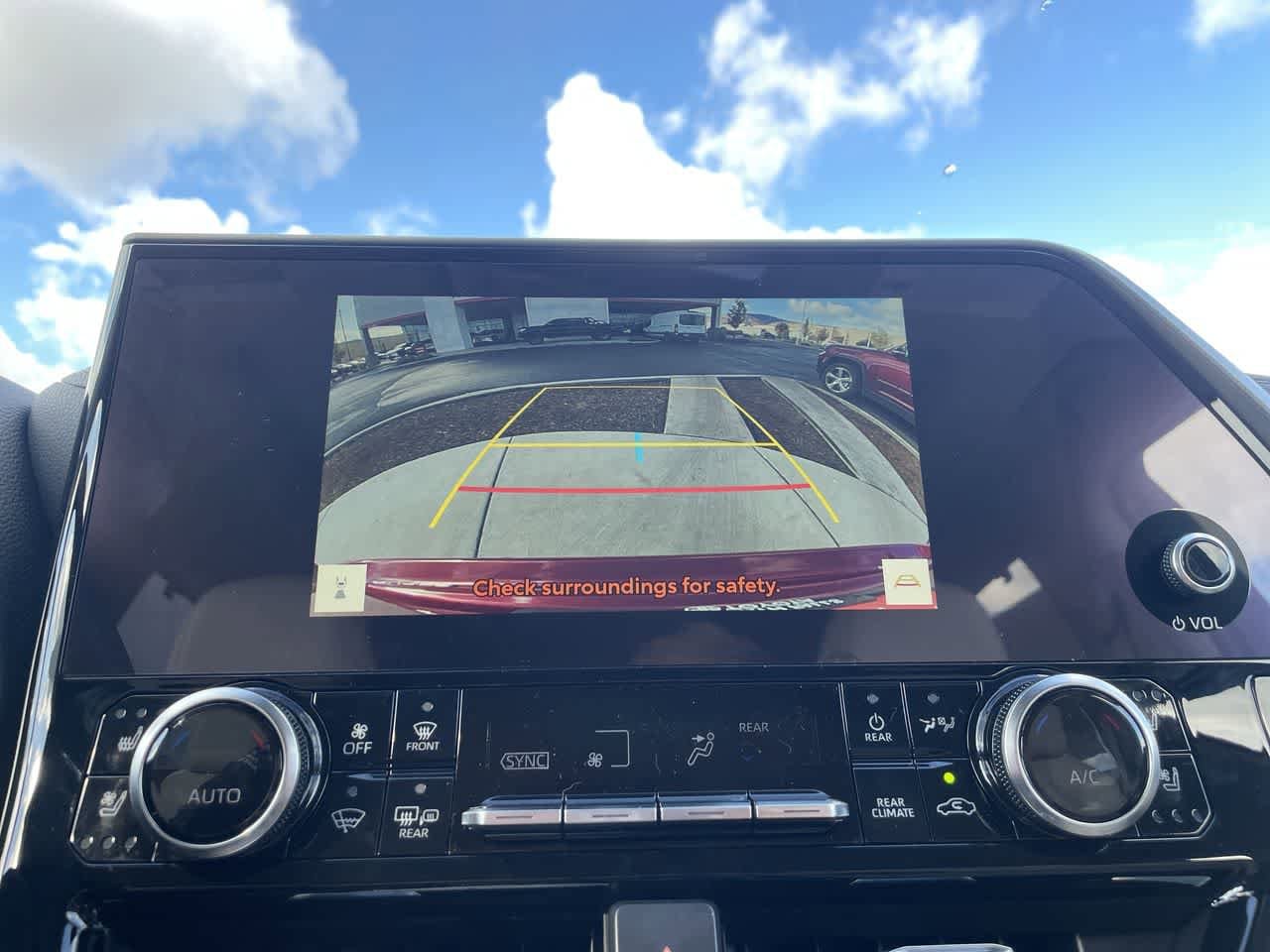 Thumbnail: 2023 Toyota Highlander - 22