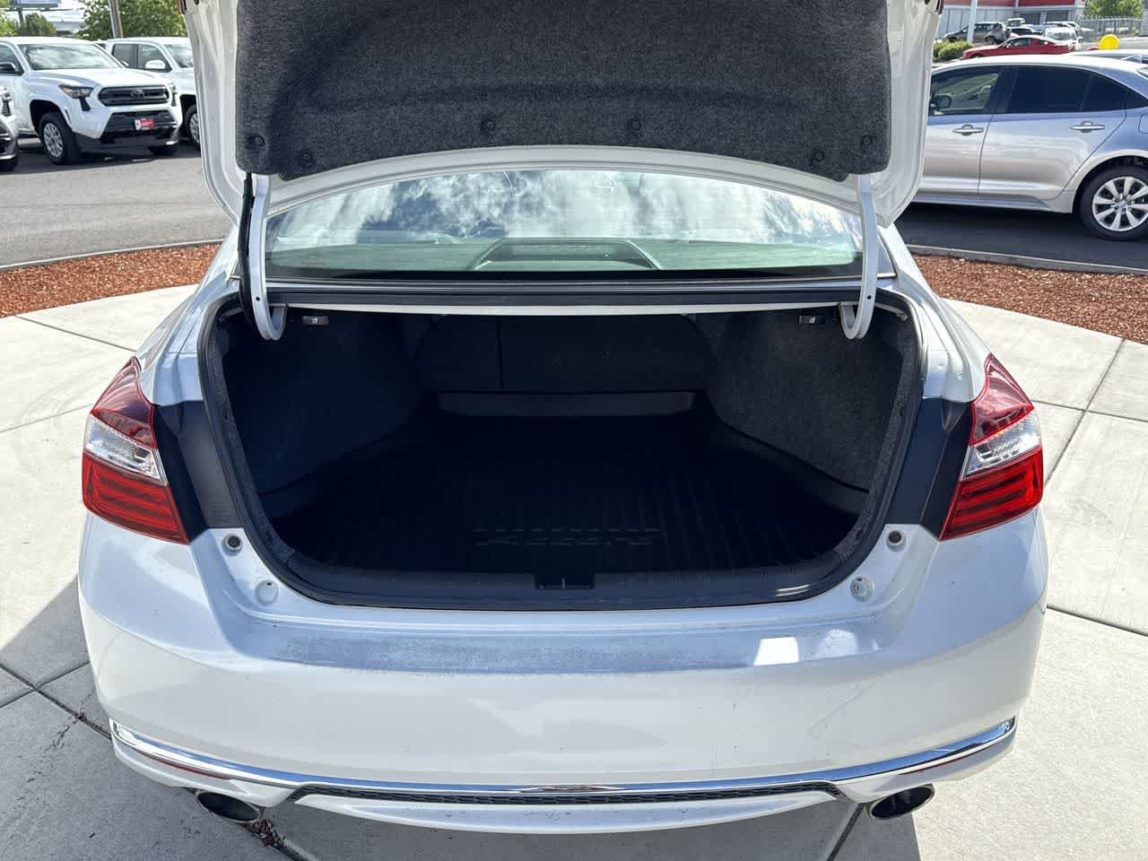 Thumbnail: 2017 Honda Accord - 6