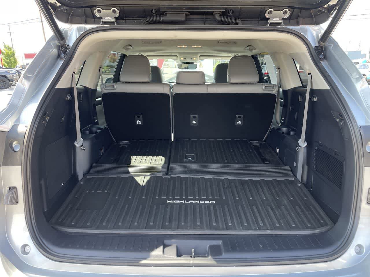 Thumbnail: 2021 Toyota Highlander - 6