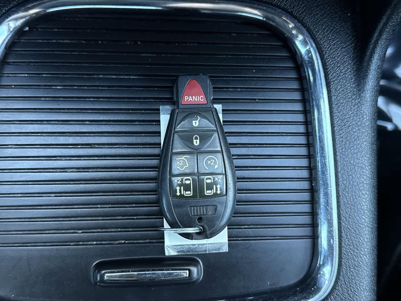 Thumbnail: 2019 Dodge Grand Caravan - 25