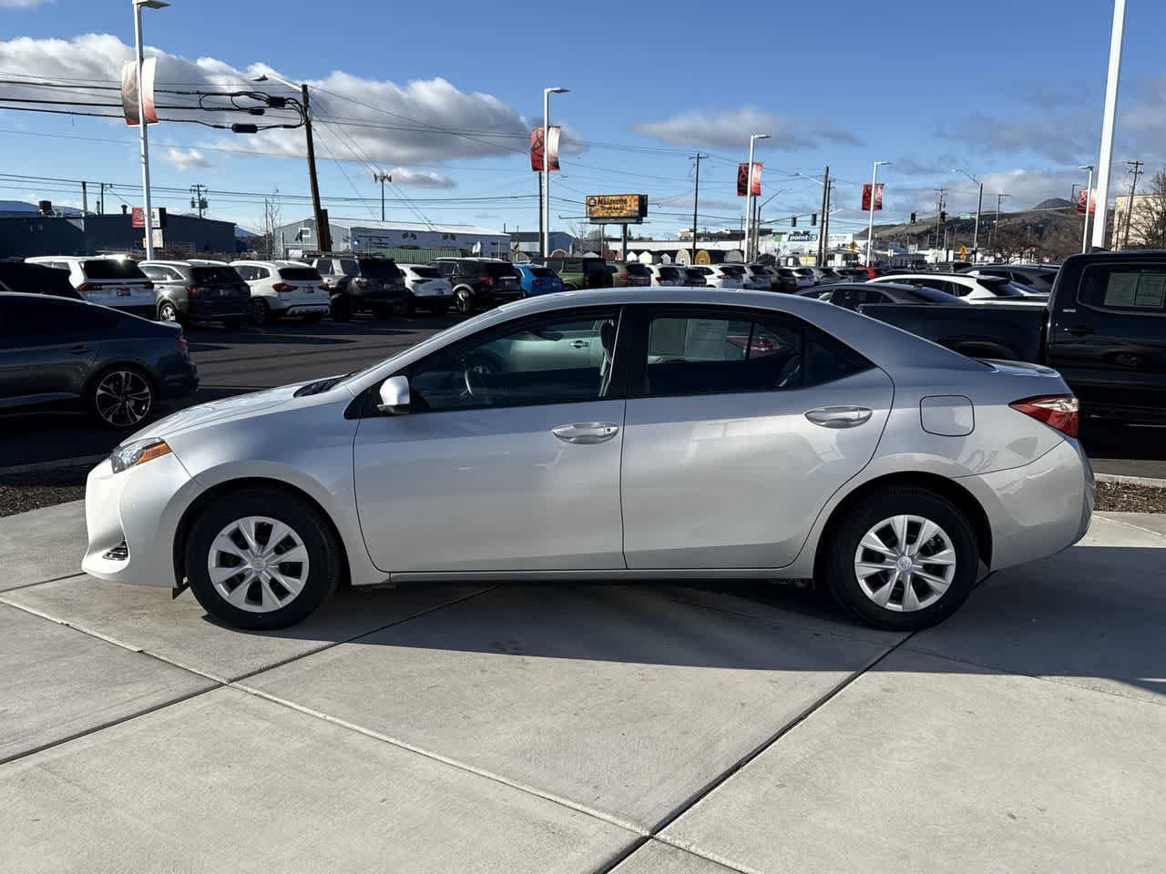 Thumbnail: 2018 Toyota Corolla - 2