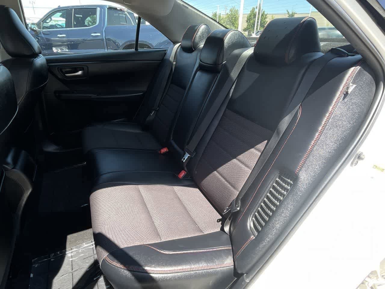 Thumbnail: 2016 Toyota Camry - 11