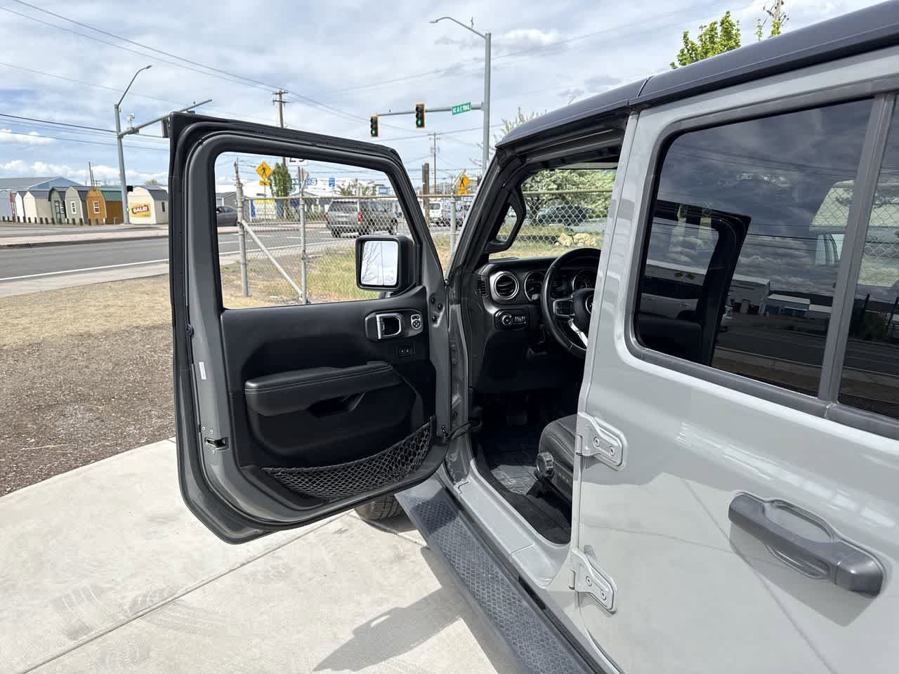 Thumbnail: 2022 Jeep Wrangler - 10