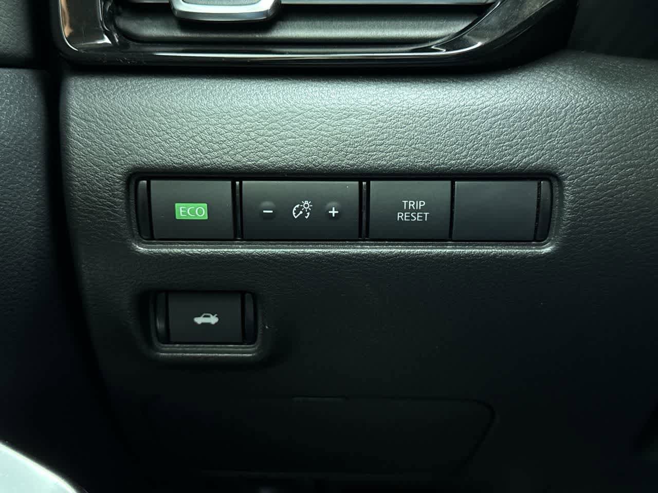 Thumbnail: 2021 Nissan Sentra - 21