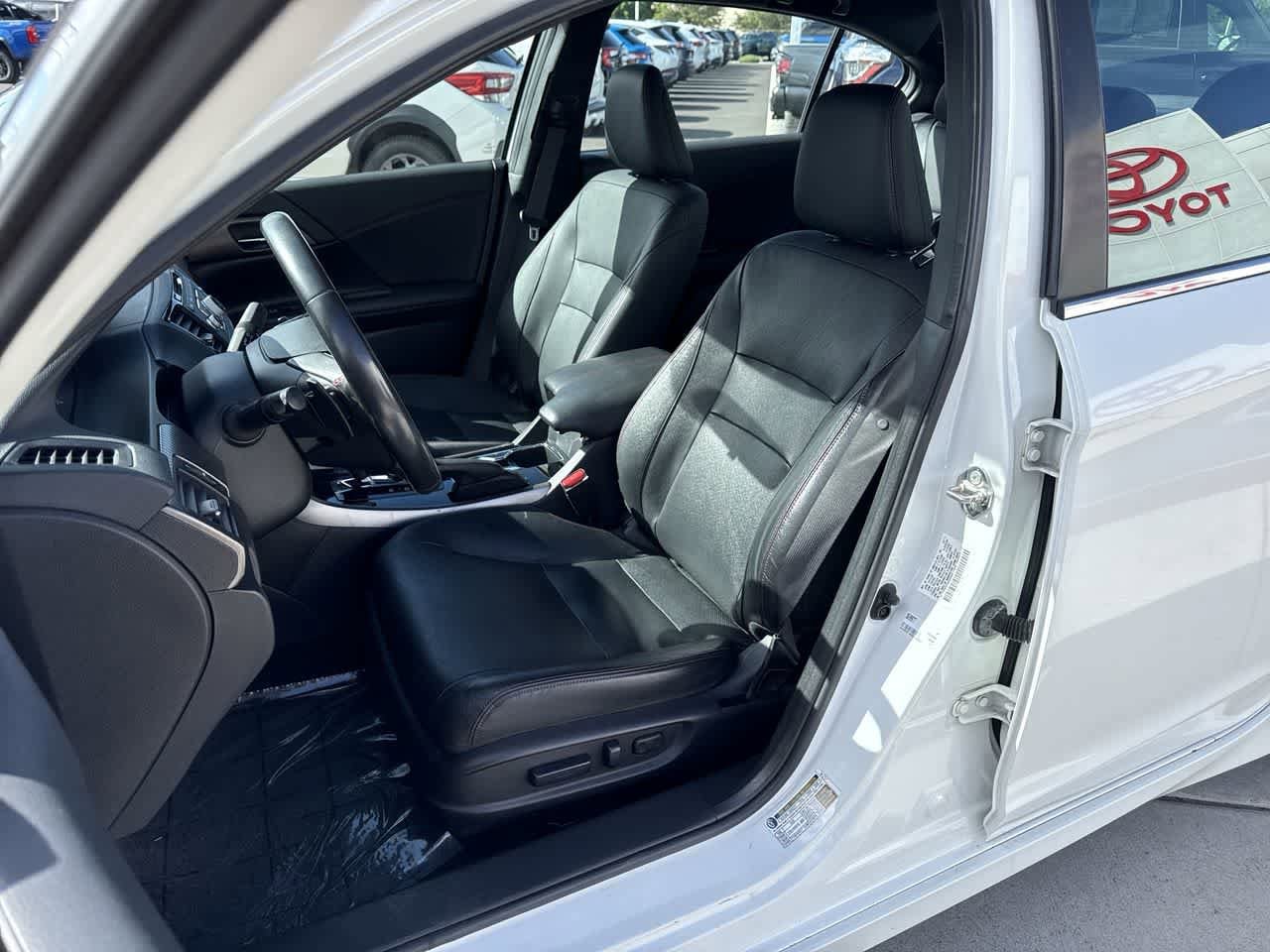 Thumbnail: 2017 Honda Accord - 11