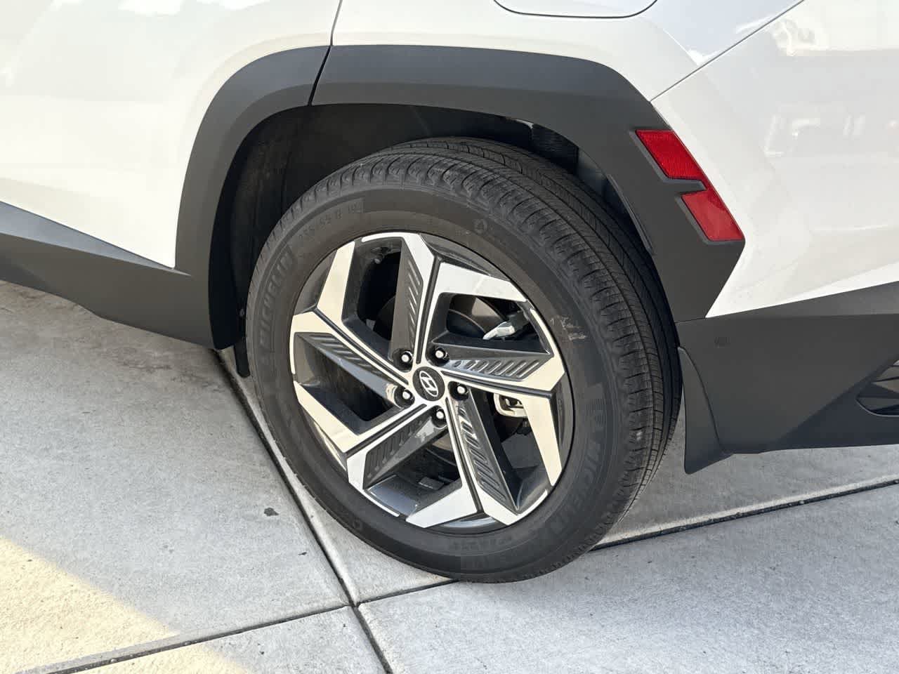 Thumbnail: 2023 Hyundai Tucson - 8