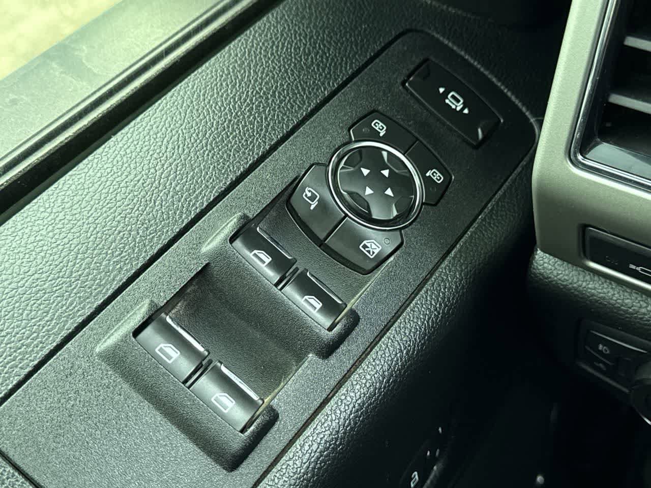 Thumbnail: 2019 Ford F-350 - 21