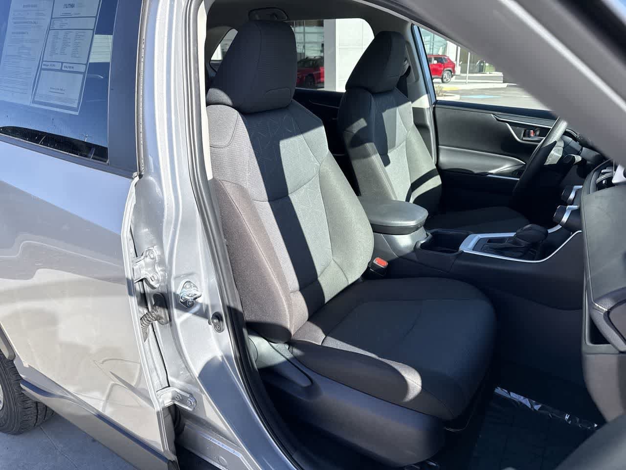 Thumbnail: 2025 Toyota RAV4 - 14