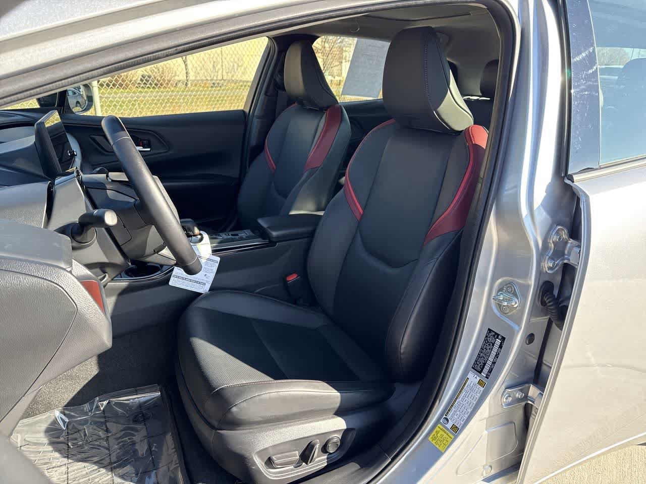 Thumbnail: 2024 Toyota Prius Prime - 11