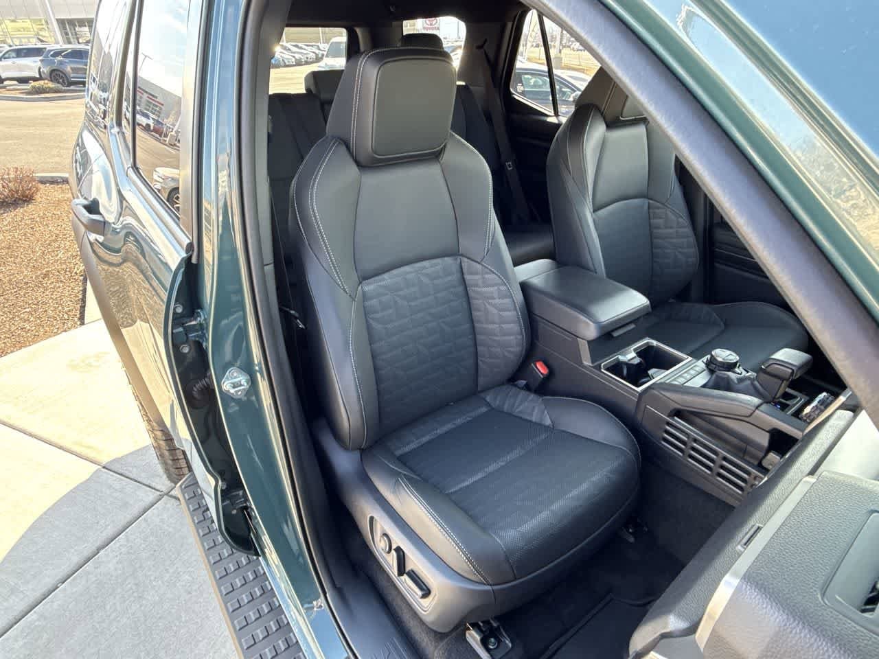 Thumbnail: 2025 Toyota 4Runner - 14