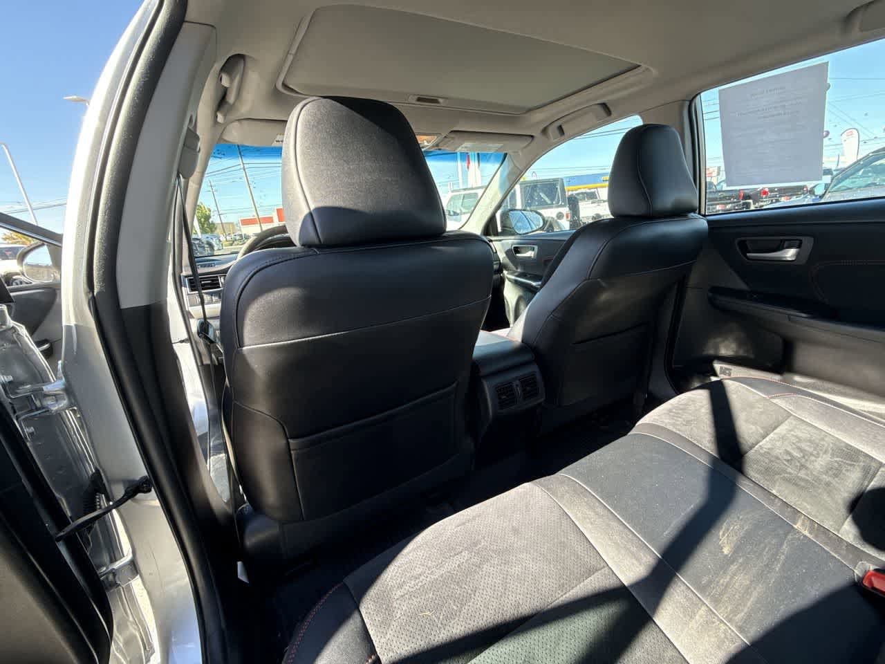 Thumbnail: 2015 Toyota Camry - 13