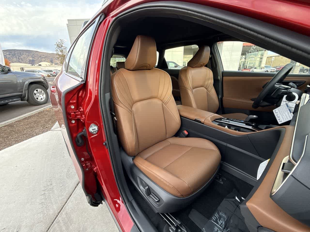 Thumbnail: 2025 Toyota Crown Signia - 14