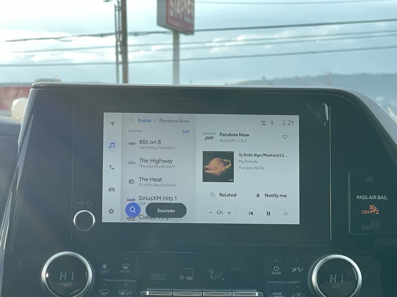 Thumbnail: 2023 Toyota Highlander - 22