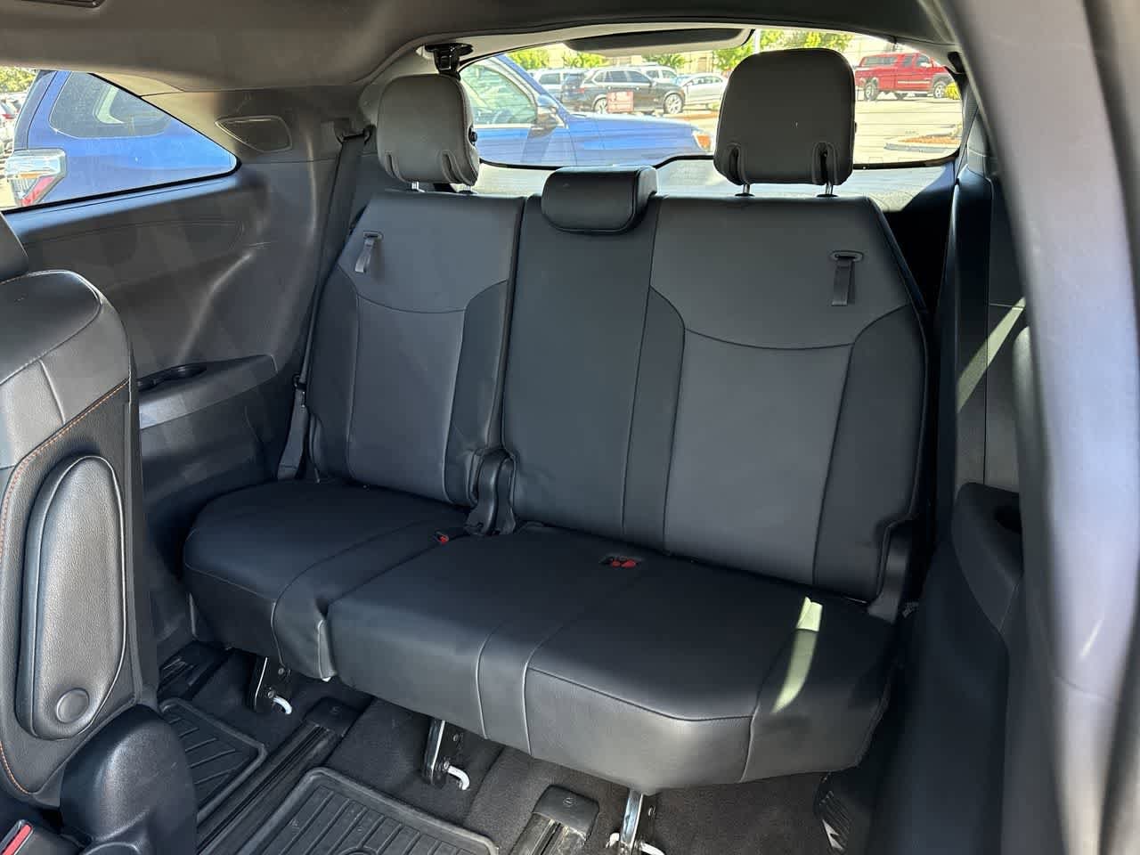 Thumbnail: 2022 Toyota Sienna - 13