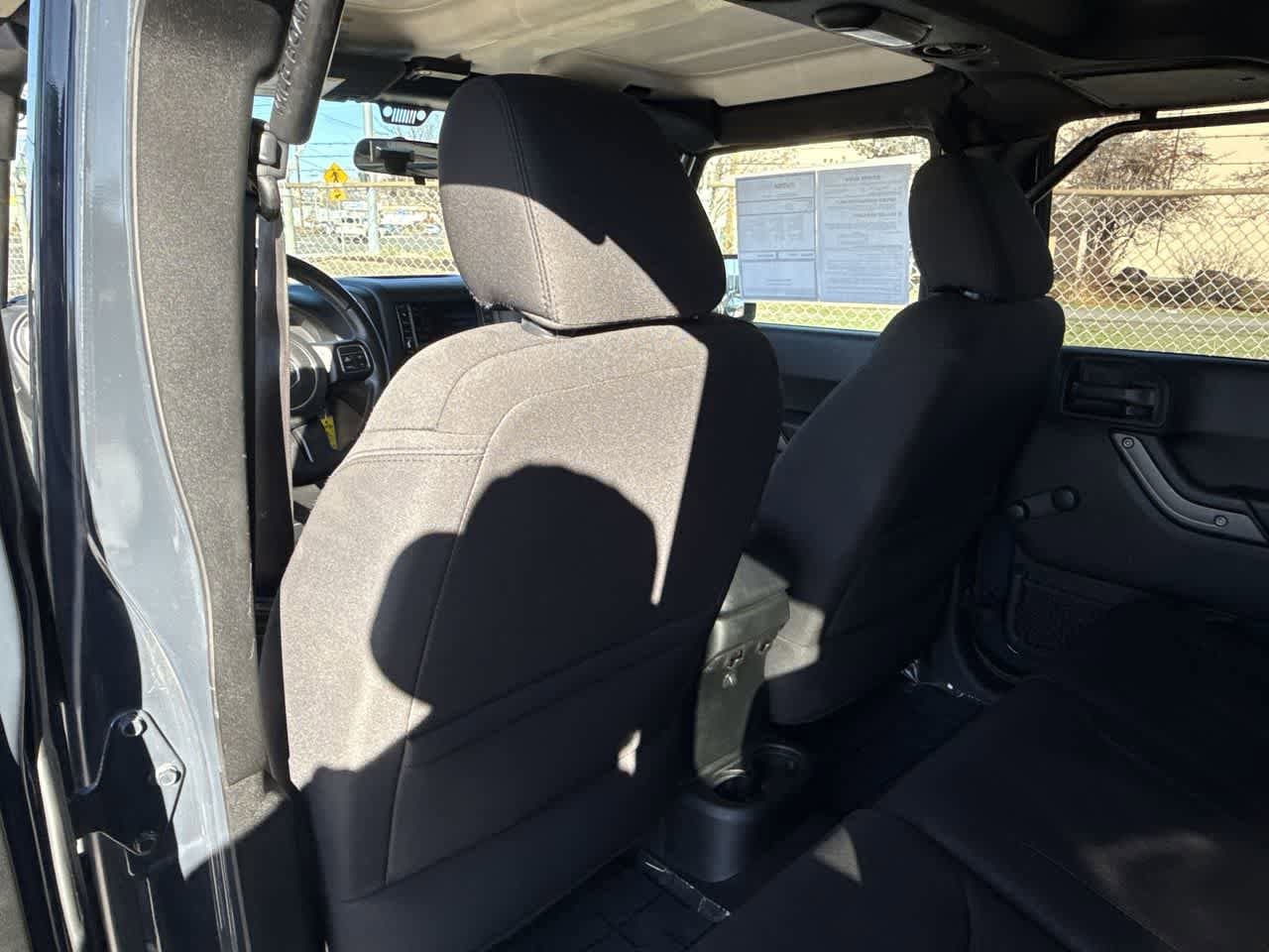 Thumbnail: 2018 Jeep Wrangler - 13