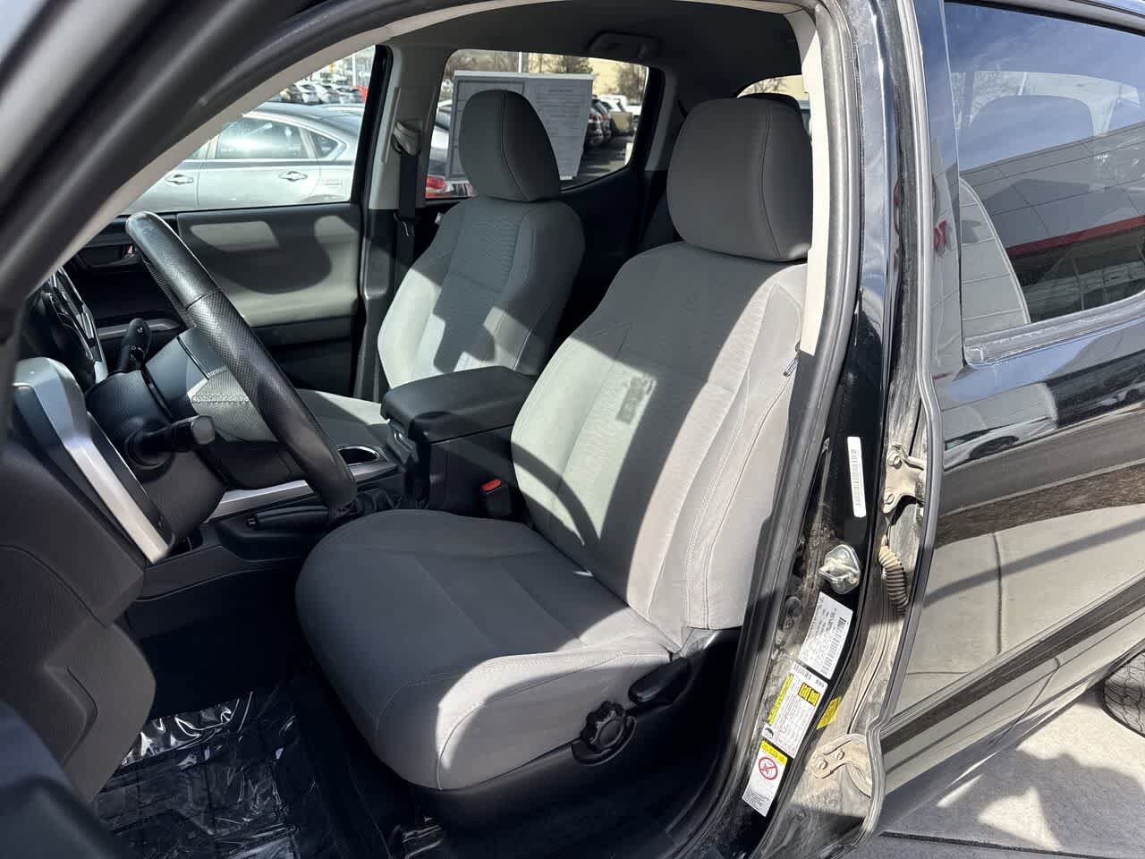 Thumbnail: 2019 Toyota Tacoma - 11