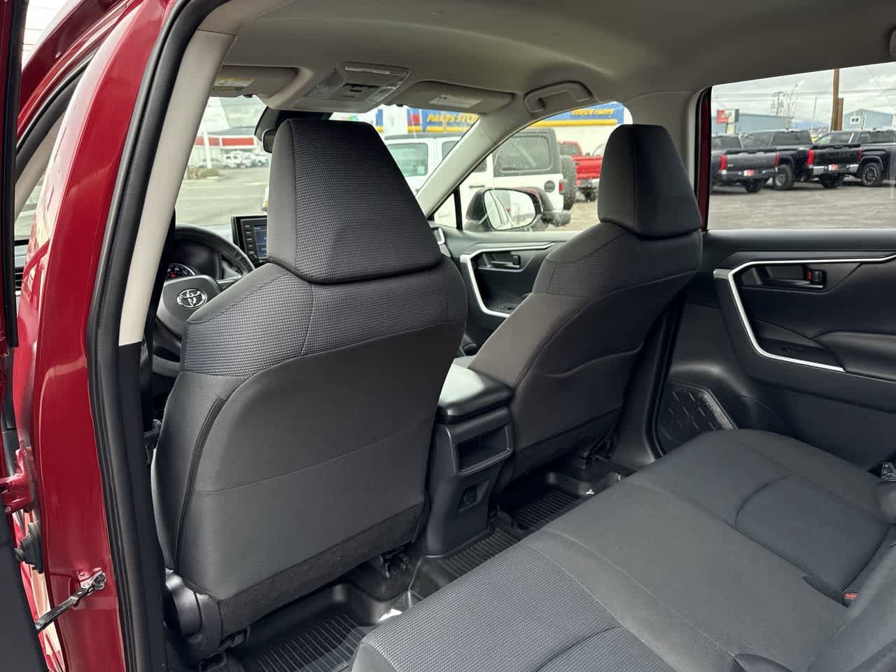 Thumbnail: 2020 Toyota RAV4 - 13