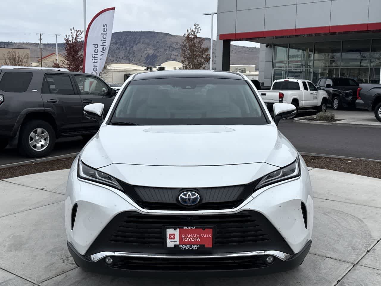 Thumbnail: 2024 Toyota Venza - 3