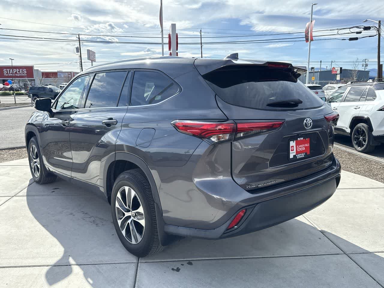 Thumbnail: 2021 Toyota Highlander - 5