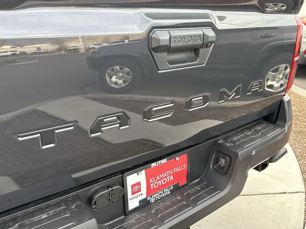 Thumbnail: 2025 Toyota Tacoma - 9