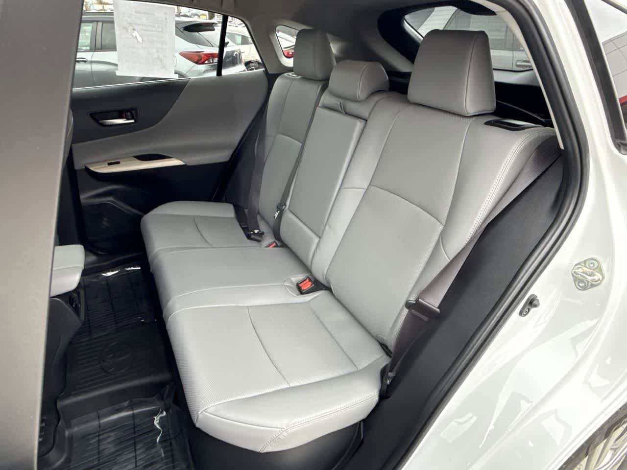 Thumbnail: 2024 Toyota Venza - 12