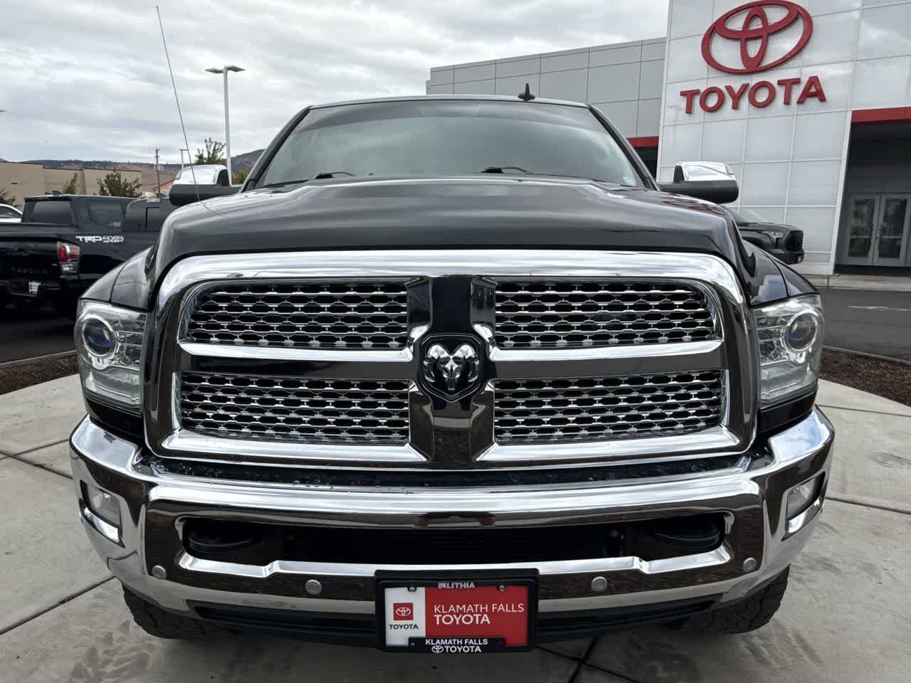 2018 Ram 3500 Laramie photo 2