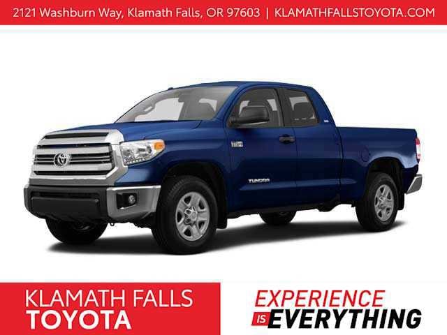 2016 Toyota Tundra SR5's photo