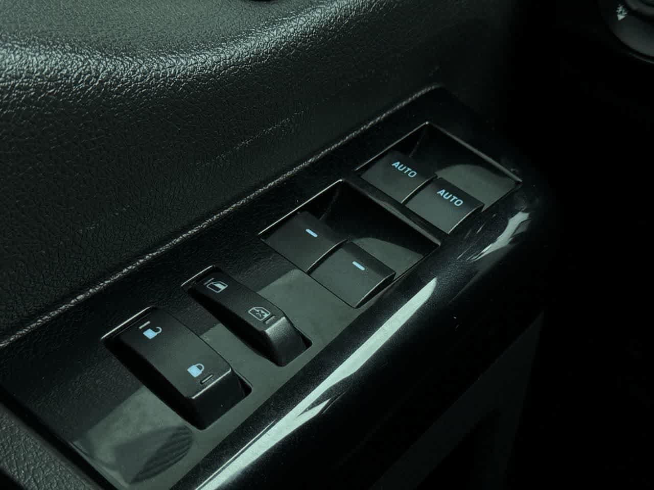 Thumbnail: 2015 Ford F-250 - 21